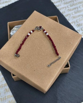 10  α  βραχιολι 26 καρδια κοκκινες πλακε (1)